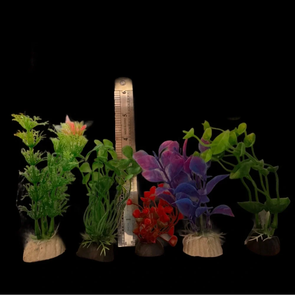 Aquarium Decor: Little Poly Resin Cave And 5 Soft Plastic Plants
